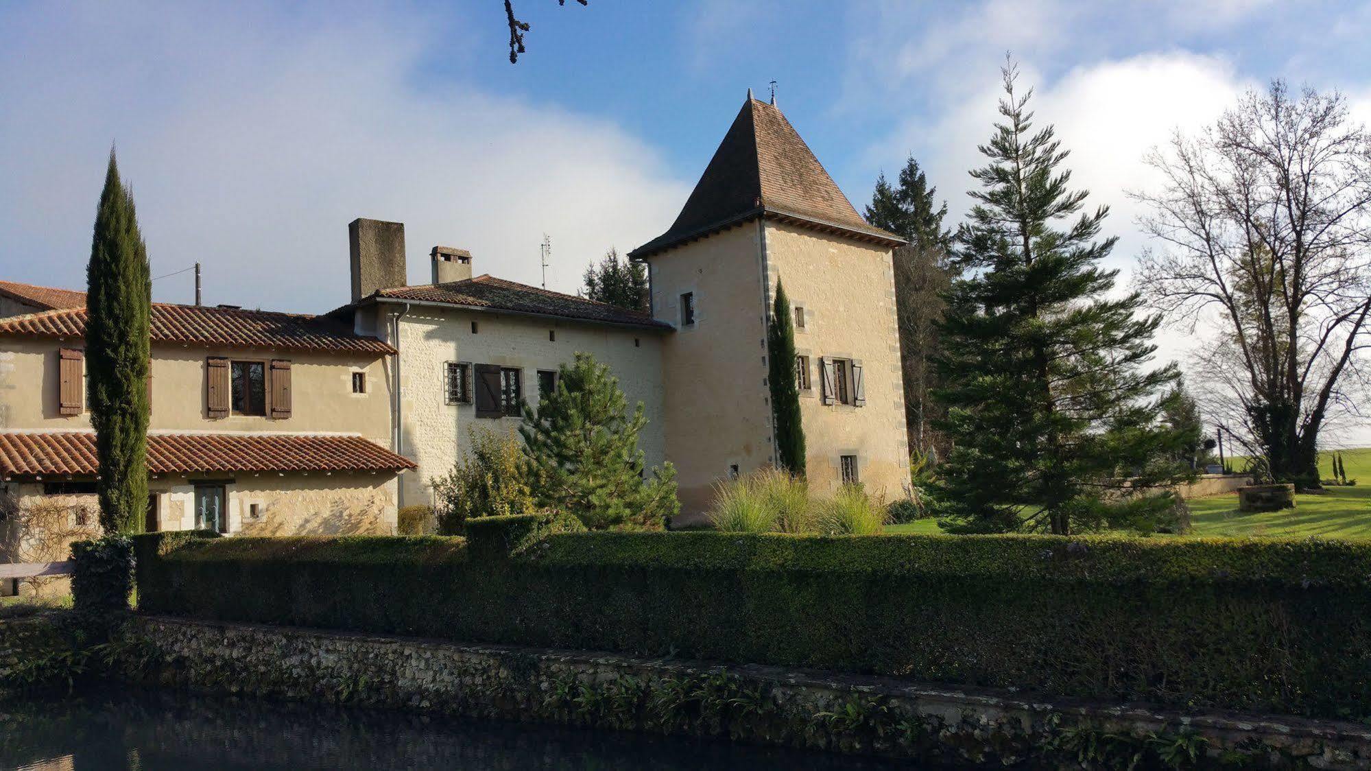 Hotel Moulin Rouhaud Montboyer Exteriér fotografie